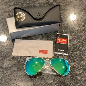 Women’s Ray Ban Aviators